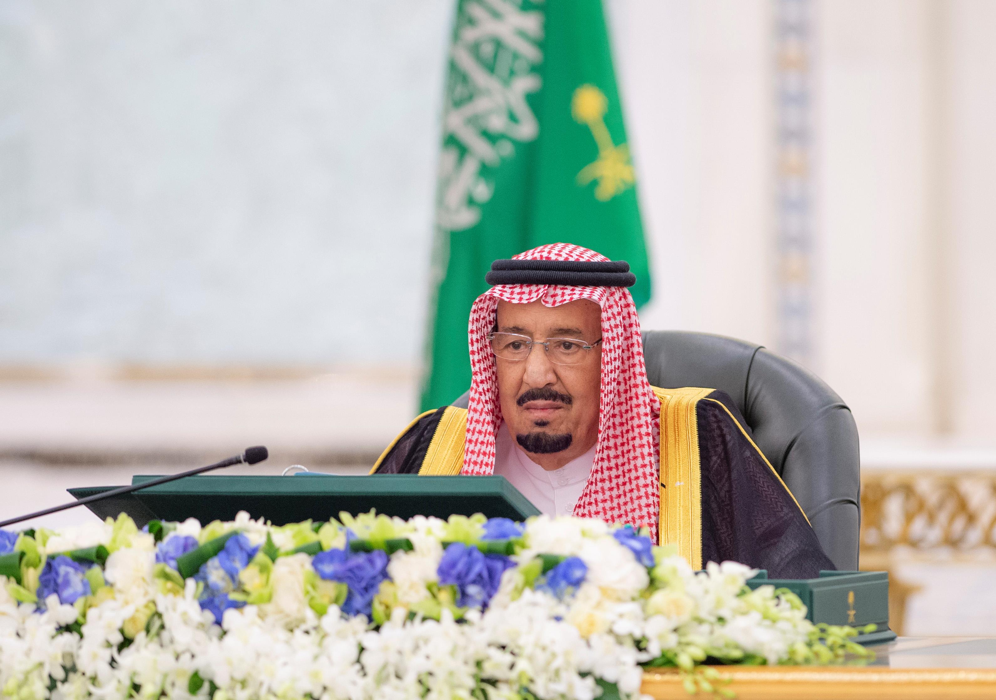 برئاسة خادم الحرمين الشريفين .. مجلس الوزراء : يوافق على لائحة حقوق والتزامات مستخدمي وسائل النقل العام
