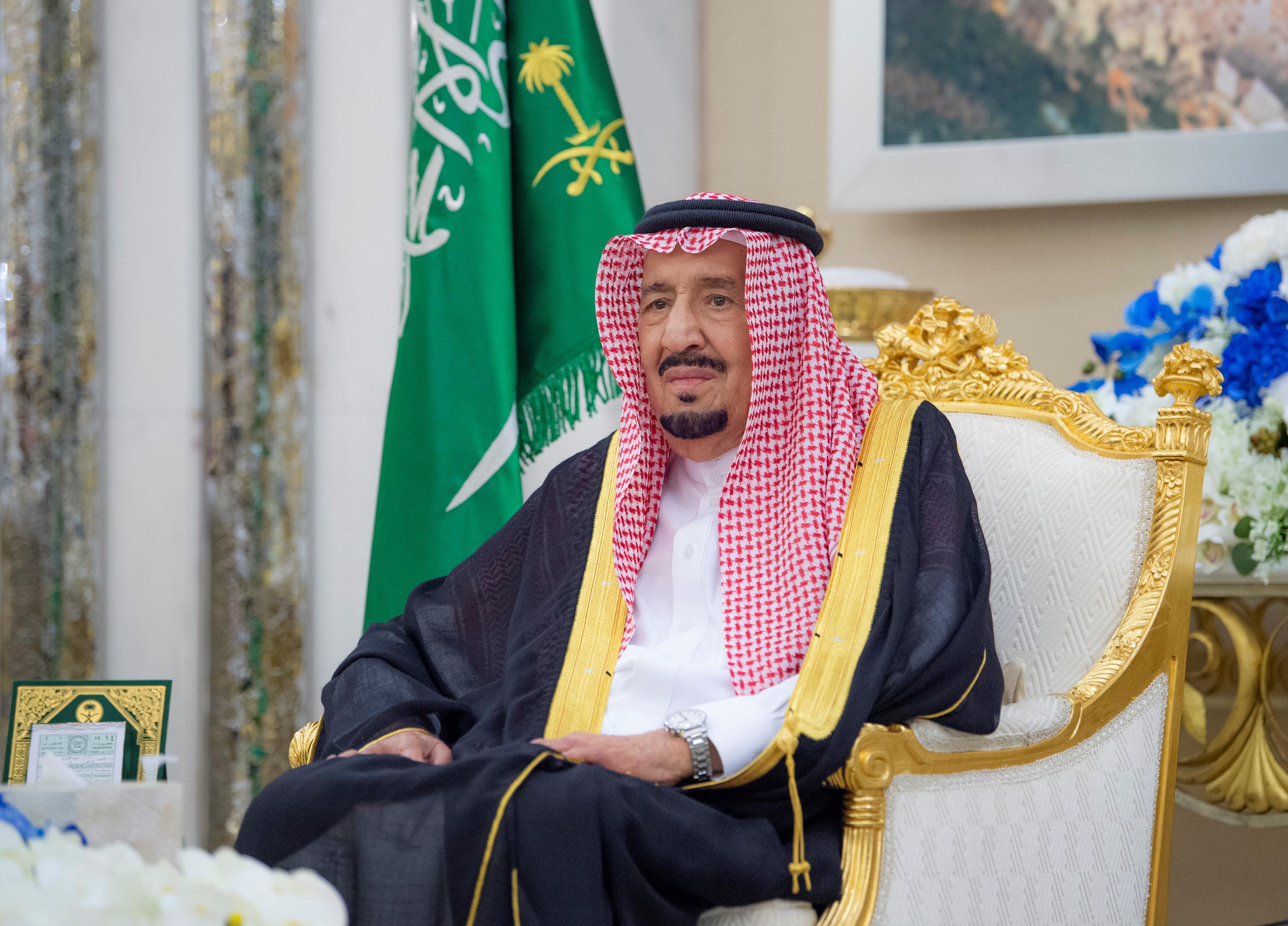 أمام خادم الحرمين الشريفين.. السفراء المعينون حديثاً لدى عدد من الدول الشقيقة والصديقة يؤدون القسم