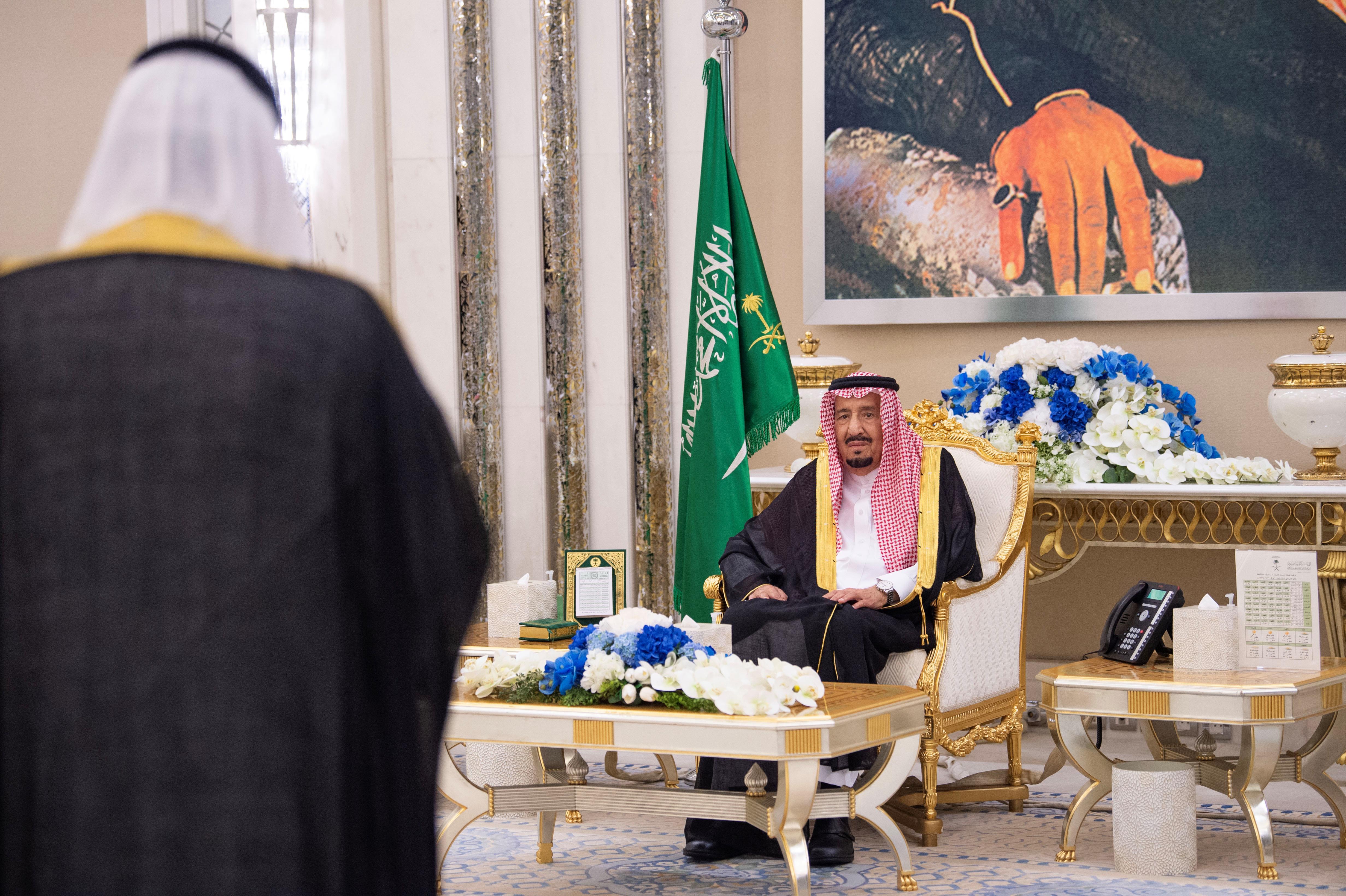 أمام خادم الحرمين الشريفين.. السفراء المعينون حديثاً لدى عدد من الدول الشقيقة والصديقة يؤدون القسم