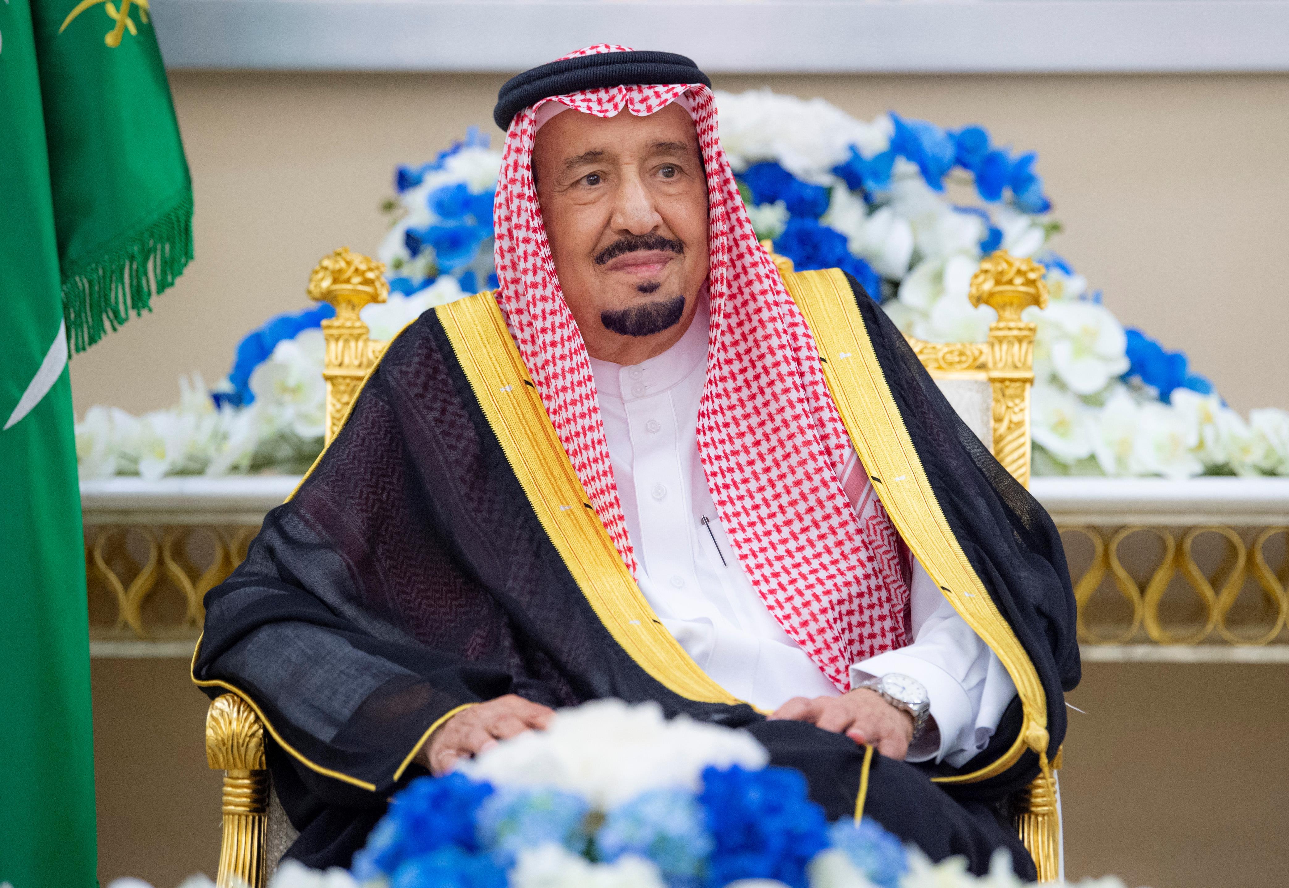 أمام خادم الحرمين الشريفين.. السفراء المعينون حديثاً لدى عدد من الدول الشقيقة والصديقة يؤدون القسم