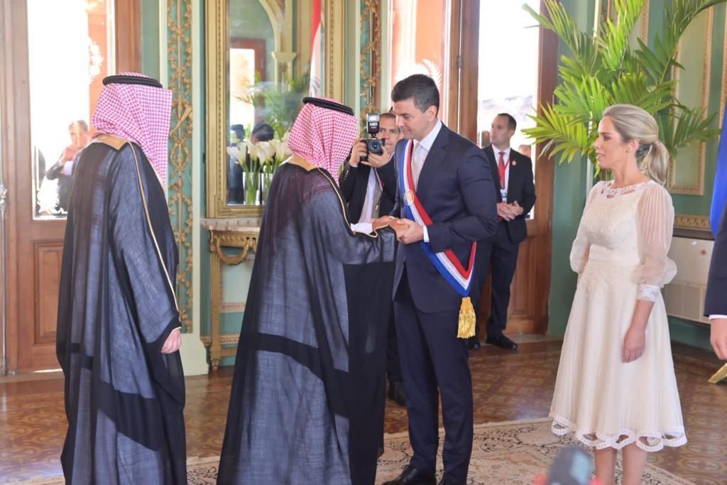 نيابةً عن خادم الحرمين الشريفين.. وزير الشؤون الخارجية يشارك في حفل تنصيب رئيس الباراغواي 