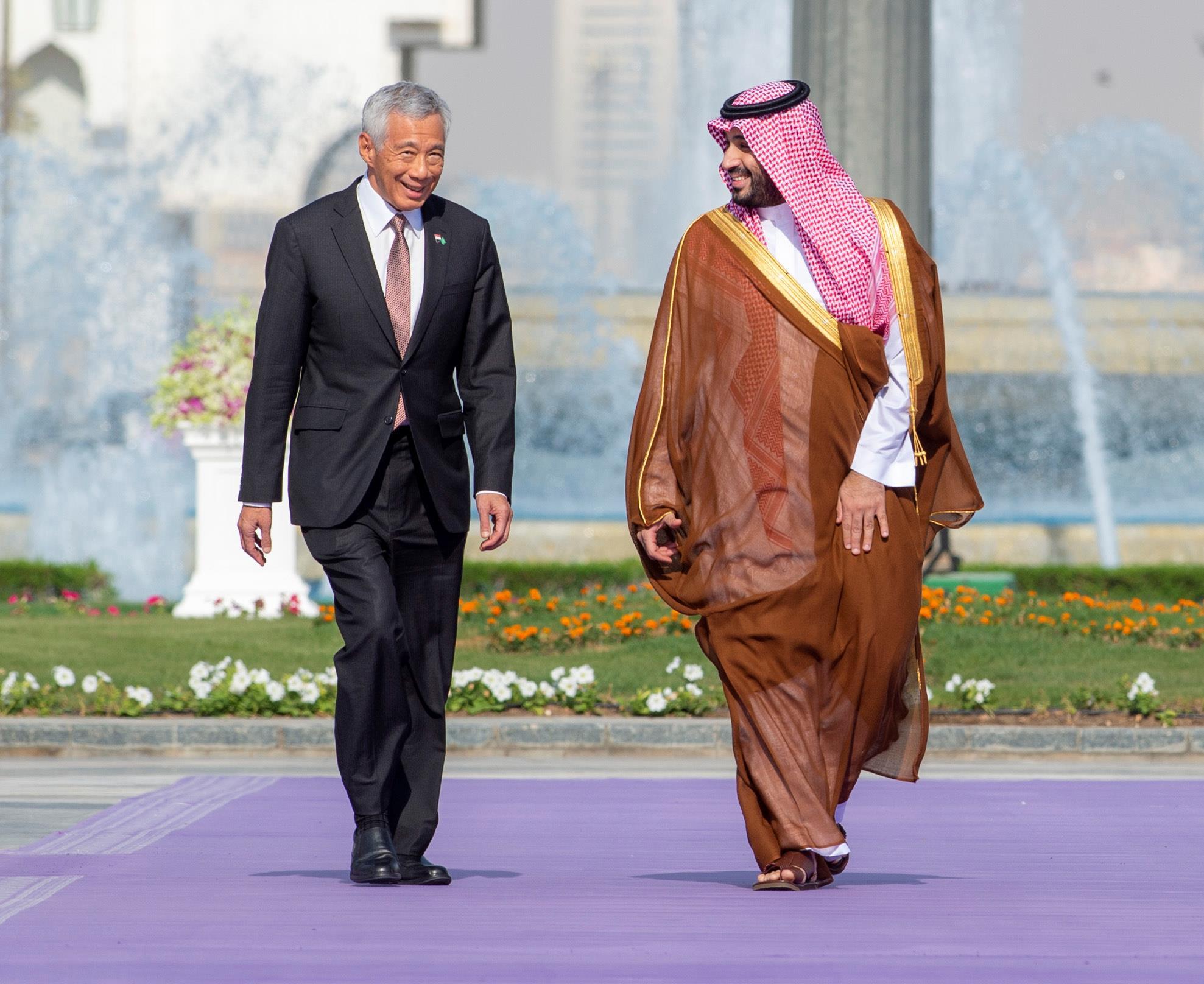 ولي العهد يستقبل رئيس وزراء سنغافورة ويعقدان جلسة مباحثات رسمية