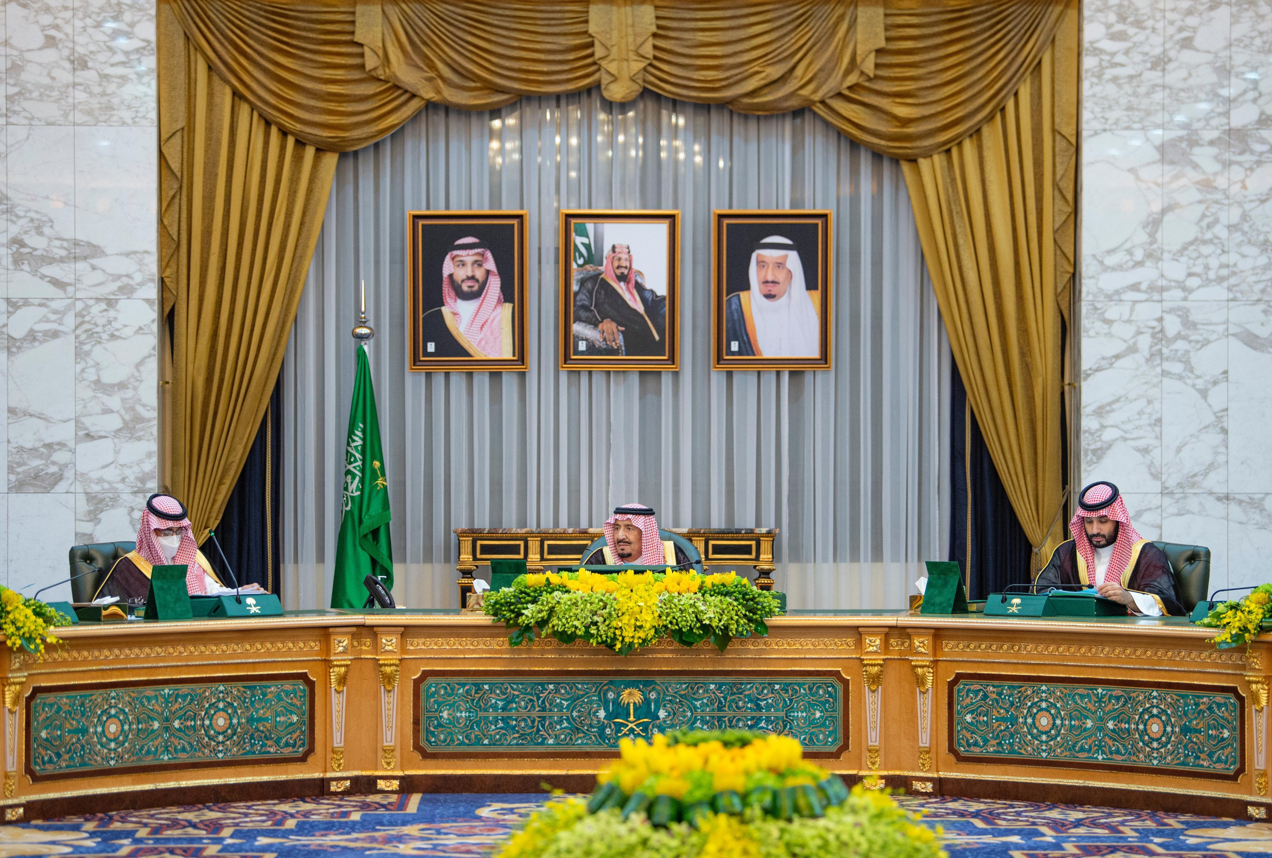 برئاسة خادم الحرمين الشريفين.. مجلس الوزراء يؤكد استمرار دور المملكة التاريخي في الوقوف إلى جانب الشعب الفلسطيني