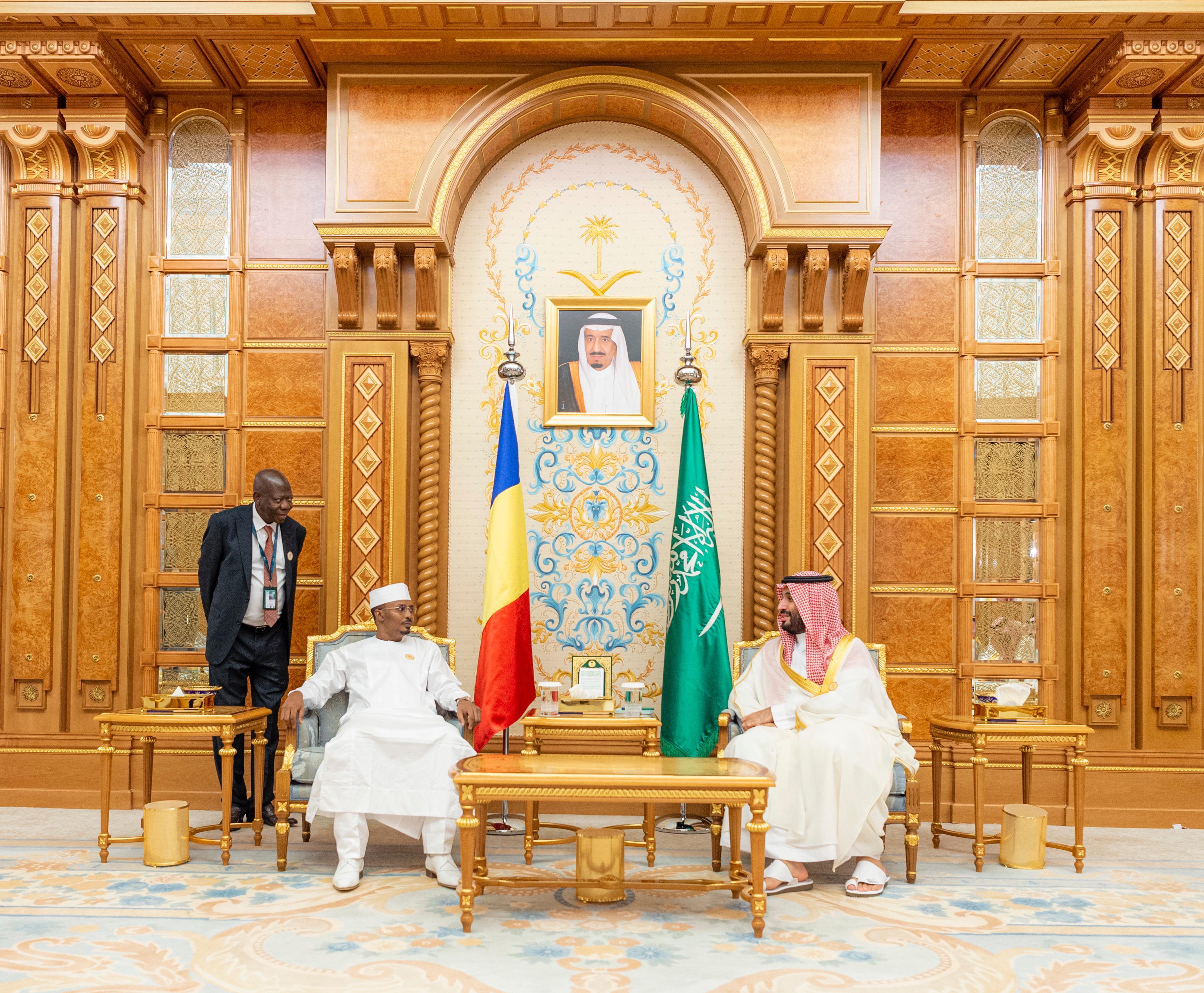 ولي العهد يلتقي رئيس تشاد 